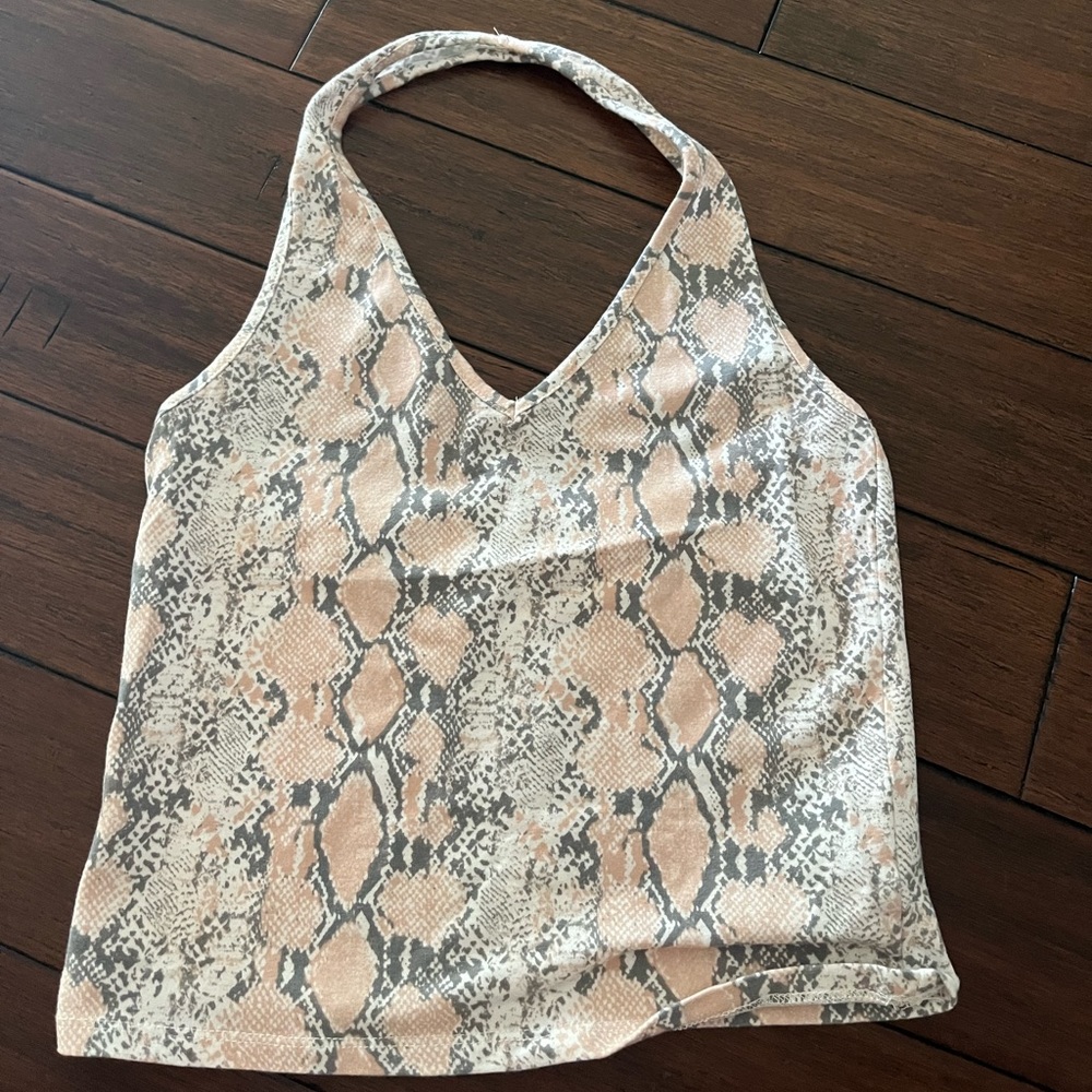 Small American Eagle snake skin grey and pink crop top